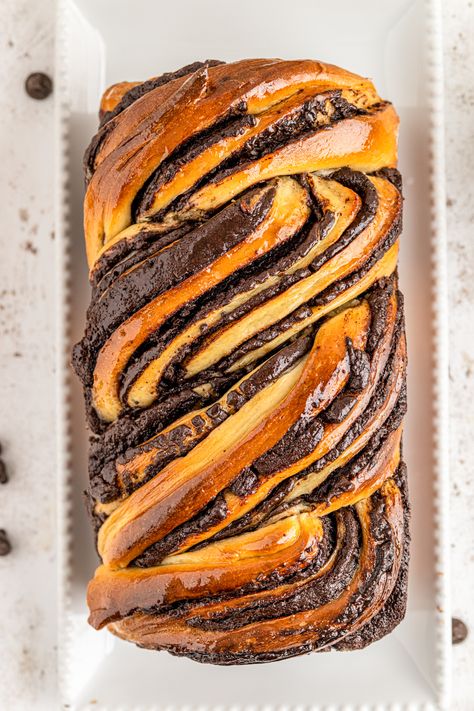 Chocolate Babka Recipe, Babka Bread, Babka Recipe, Chocolate Babka, Braided Bread, Birthday Treat, Chocolate Bread, Sweet Bread, Bread Recipes Homemade