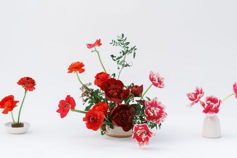 Ash + OAK Bay Area's top wedding and event florist. Red weddings Small Red Flower Arrangements, Ikebana Wedding, Broadmoor Wedding, White Poppy Flower, Round Table Centerpieces, Coral Centerpieces, White Flower Centerpieces, Red Flower Arrangements, Red Weddings