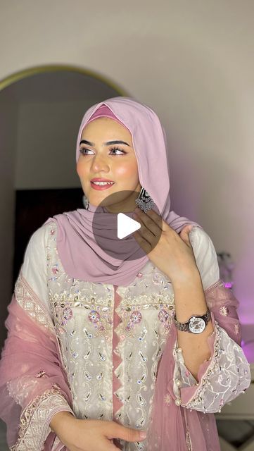 How To Wear Hijab With Saree, Hijab Tutorial For Saree, Hijab For Saree, Hijab Ideas For Wedding, Party Wear Hijab Style, Wedding Hijab Styles Tutorial, Hijab Tutorial For Wedding, Hijab Fashion Inspiration Abayas, Hijab For Wedding