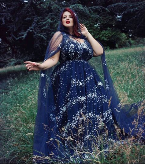 Dark Feminine Fashion, Chotronette Dresses, Plus Size Ballgown, Georgina Horne, Starry Night Dress, Plus Size Ball Gown, Celestial Dress, Plus Size Art, Look Plus Size