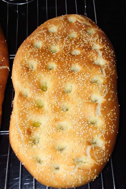 Greek Easter Recipes, Greek Bread, Lenten Recipes, Lent Recipes, Breads & Buns, Greek Cooking, Greek Dishes, Plain Flour, Bread Recipes Homemade