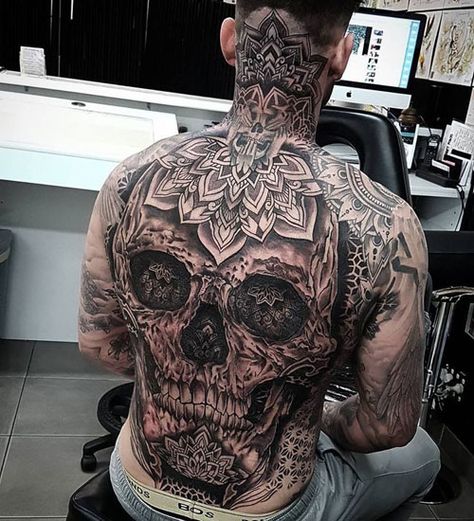 101 Best Skull Tattoos For Men - Tattoo ideas Backpiece Tattoo, Cool Back Tattoos, Back Piece Tattoo, Full Back Tattoos, Pieces Tattoo, Back Tattoos For Guys, Geniale Tattoos, Cool Tattoos For Guys, Head Tattoos