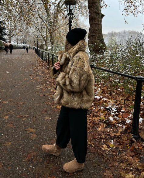 Winter Outfits With High Boots, Timeless Winter Jacket, The Shard London Outfit, Sherpa Trench Coat Outfit, Fur Bomberjack Outfit, Coat With Fur Collar Outfit, Fur Trim Jacket Outfit, Casual Fur Coat Outfit, Aspen Winter Outfits