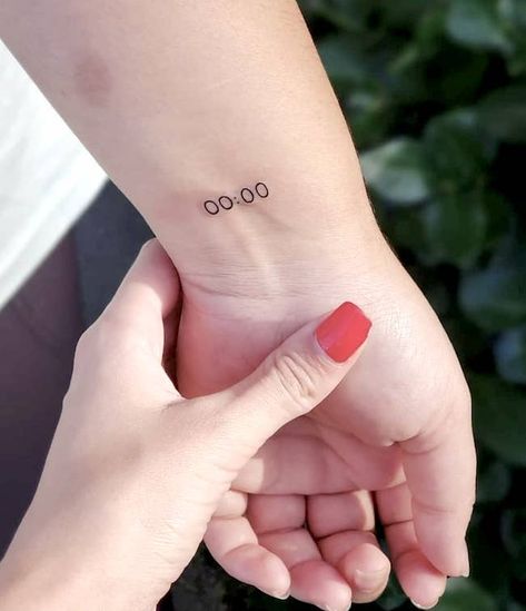 00:00 Tattoo, Simple Tattoo With Meaning, Meaningful Symbol Tattoos, New Beginning Tattoo, Motivational Tattoos, Meaningful Wrist Tattoos, Tattoos Mandala, Circle Tattoos, O Tattoo