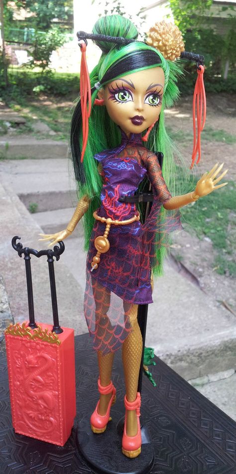 Monster High doll [Jinafire Long] Jinafire Monster High, Jinafire Long, Monster High Doll, Monster High, Festival Captain Hat, Captain Hat, Harajuku, Festival, Dolls