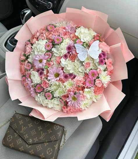 25 Flower Bouquet, Mother’s Day Flower Bouquet, Ramo Ideas, Roses Bouquet Gift, Ribbon Flowers Bouquet, Birthday Flowers Bouquet, Mustard Flowers, Mother's Day Bouquet, Luxury Flower Bouquets