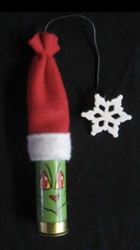 Shotgun Shell Christmas Ornaments, Shotgun Shell Ornaments, Empty Pill Bottle Crafts, Shell Casings Crafts, Pill Bottle Crafts, Diy Hunting, Bullet Casing Crafts, Shotgun Shell Crafts, Hunting Crafts