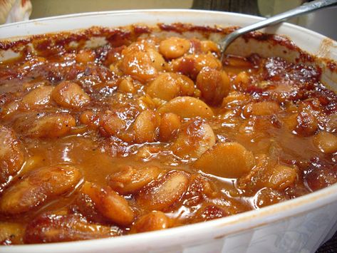 Baked Butter Beans, Lima Bean Recipes, Butter Beans Recipe, Beans With Bacon, Bbq Beans, Homemade Baked Beans, Canned Butter, Baked Bean Recipes, Pork N Beans