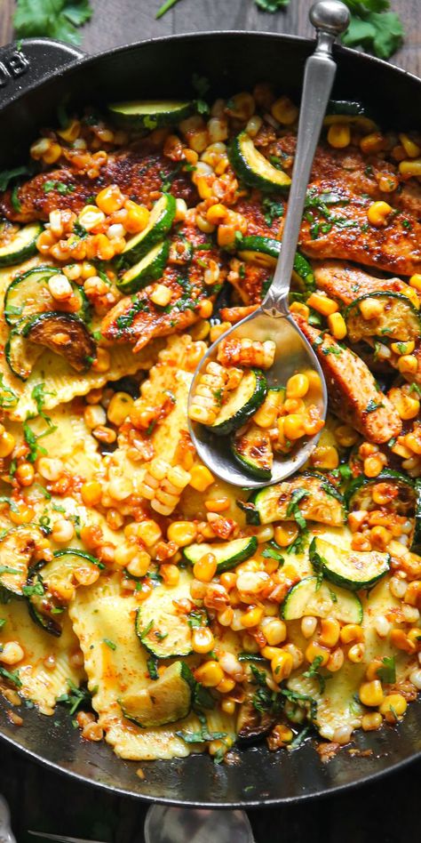 30-Minute Garlic Butter Chicken and Ravioli with Zucchini and Corn in a cast iron skillet. Chicken And Ravioli, Ravioli Dinner Ideas, Chicken With Zucchini, Chicken Ravioli, Protein Veggies, Zucchini Corn, Summer Chicken, Healthy Bowls Recipes, Dinner Rotation