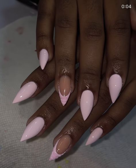 Sharp Nails Acrylic, Medium Stilleto Nails, Matte Stiletto Nails, Bday Nails, Stilleto Nails Designs, Nail Paints, Sharp Nails, Hippie Nails, Rapunzel Hair