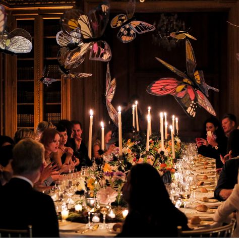 For this outrageous and feminine dinner party Rebecca decorated with ferns and persimmons which "grew" out of a mound of dirt on thetable. The table was set with Marchesa china by Lenox. Handpainted butterflies dance over table. Photo by Hannah Thompson.       - TownandCountryMag.com Nyc Dinner Party, New York Dinner, Nyc Dinner, Engagement Dinner, Fancy Dinner Party, Dinner Party Decorations, Anniversary Dinner, St Regis, Dinner Themes