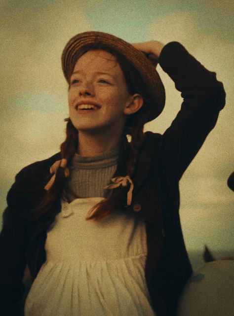 Anne Cuthbert, Anne Shirley Cuthbert, Amybeth Mcnulty, Gilbert And Anne, Berry Berry, Kindred Spirit, Gilbert Blythe, Anne Shirley, Anne With An E