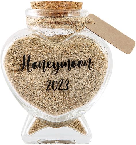 Newlywed Couple Honeymoon Souvenir ♥ You can pack the sand into this lovely glass bottle as a souvenir for honeymoon & wedding and relive your every day with this precious gift! #travelessentials Honeymoon Jar, Sand Keepsake, Sand Jar, Couple Honeymoon, Honeymoon Essentials, Registry Wedding, Travel Gift Ideas, Unique Travel Gifts, Honeymoon Gifts