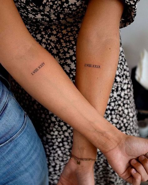 75 Meaningful Tattoos for Best Friends Herz Tattoo Klein, Tato Minimal, Tato Jari, Inspiration Tattoos, Bff Tattoos, Парные Тату, Friendship Tattoos, Cute Tiny Tattoos, Small Tattoo Ideas