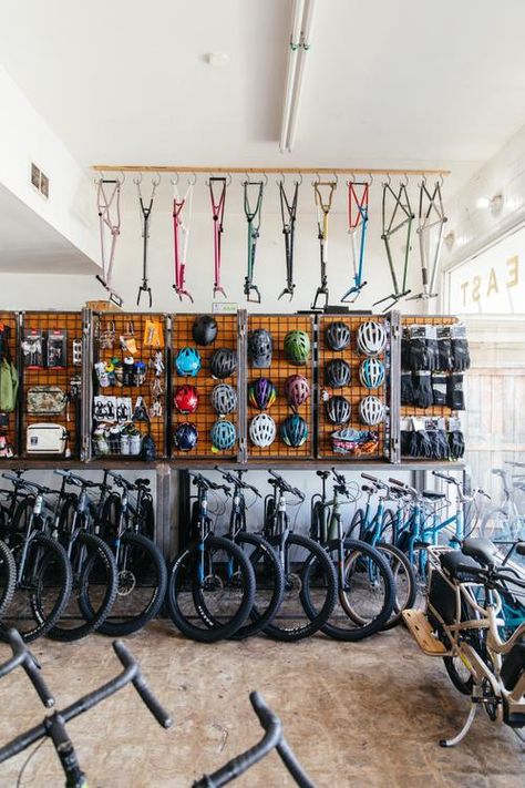 Garage Bike Shop, Bike Shop Aesthetic, Bicycle Shop Design, Bike Shop Interior Design, Cycle Store Design, Bike Cafe, Bicycle Cafe, Bike Storage Garage, Gear Room