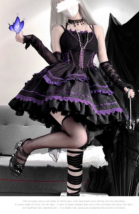 Purple Goth, Seine River, Ballet Style, Classic Lolita, Style Gothic, Gothic Vintage, Vintage Princess, Purple Outfits, Ruffles Fashion