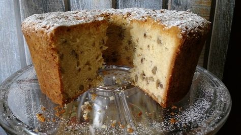 Black Walnut Pound Cake Recipe, Black Walnut Pound Cake, Walnut Pound Cake Recipe, Walnut Pound Cake, Black Walnuts Recipes, Black Walnut Cake, Moist Pound Cake, Nut Cake, Banana Walnut Bread