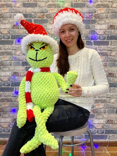 Christmas Grinch Crochet Pattern for Loop Yarn Crochet - Etsy Grinch Crochet Pattern Free, Christmas Crochet Plushies, Grinch Crochet Pattern, Plush Yarn Crochet, Crochet Christmas Amigurumi, Grinch Crochet, Crochet Grinch, Loops And Threads Yarn, Quick Easy Crochet