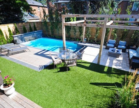 swimming-pool-small-yard-2 Small Inground Pool, Backyard Pool Design, Inground Pool Designs, Pool And Patio, Pools For Small Yards, Backyard Ideas For Small Yards, Patio Grande, Pool Small, Small Swimming Pools