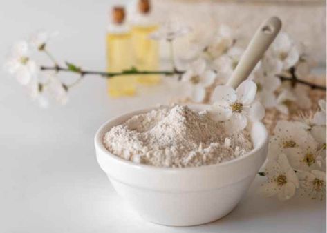 Kaolin Clay Benefits, Yogurt Face Mask, Boutique Bio, Natural Skincare Recipes, Healing Clay, Skin Care Benefits, Clay Soap, Apricot Oil, Green Clay