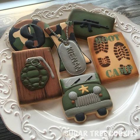 Army Cookies, Patriotic Cookies, Military Jeep, Themed Cookies, Tree Cookies, Pretty Cookies, Fancy Cookies, Creative Cookies, Cookie Inspiration