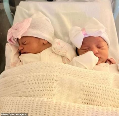 Twin Babies Girls, Move In With Boyfriend, Twins Aesthetic, Jarrod Bowen, Dani Dyer, Twin Baby Girls, Baby Twins, Newborn Twins, Twin Pregnancy