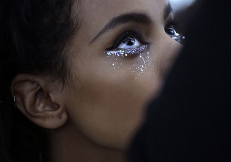 Backstage at Chanel Haute Couture S/S 2014 by Anne... Sup Girl, Chanel Couture, Chanel Haute Couture, Kesha, Festival Makeup, High Fantasy, Festival Looks, Makati, Her Eyes