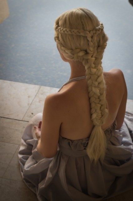 Game of Thrones Daenerys Targaryen hairstyle Celtic Hairstyles, Daenerys Targaryen Hair, Daenerys Hair, Khaleesi Hair, Fringe Hairstyles, 짧은 머리, Boho Hairstyles, روتين العناية بالبشرة, Women Hairstyles