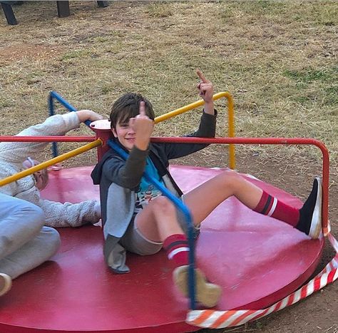 #aesthetic #indie #kid #playground #park #middlefinger #indieaesthetic #mood #friend #colours #indies #zap Creepy Playground Aesthetic, Playground Pose Ideas, Playing Outside Aesthetic, Nostalgic Playground, Quiet Kid Aesthetic, Teenager Photoshoot, Playground Shoot, Playground Photo Shoot, Playground Aesthetic