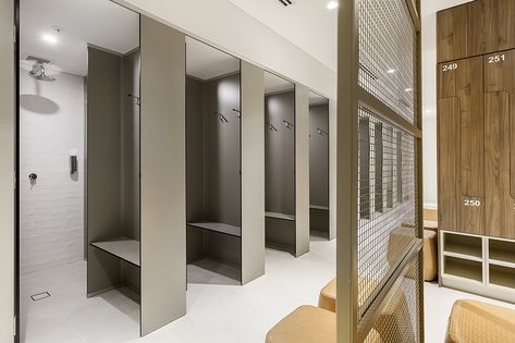 Locker Supplies, Office Furniture Solutions, Public Bath, Modern Office Design, Resort Design, Changing Room, Desk Design, Global Design, How To Design