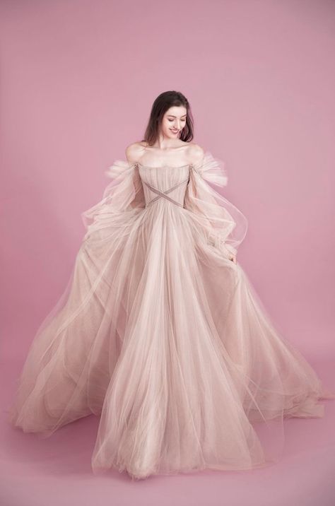 Birthday Gowns For Women, Beautiful Gown Designs, Tulle Gowns, Boho Dresses Long, 파티 드레스, Pretty Prom Dresses, Fairytale Dress, Gala Dresses, Fantasy Dress