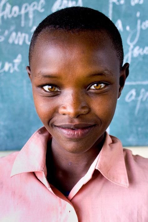 Divine Amber-Colored Eyes in Young African Girl The Blacker The Berry, Amber Eyes, Most Beautiful Eyes, African People, Corte De Cabelo Masculino, African Girl, Light Eyes, Stunning Eyes, We Are The World