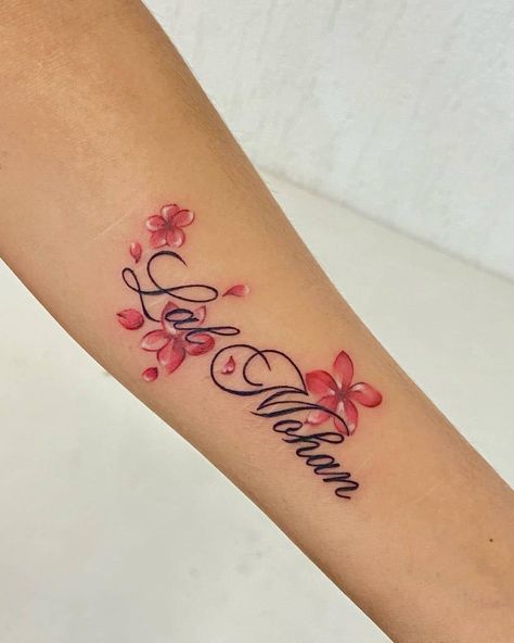 Jasmine Flower Tattoo With Name Jasmine Name, Jasmine Flower Tattoo, Name Flower Tattoo, Jasmine Tattoo, Rose Tattoo With Name, Flower Wrist Tattoos, Geniale Tattoos, Gorgeous Tattoos, Dope Tattoos For Women