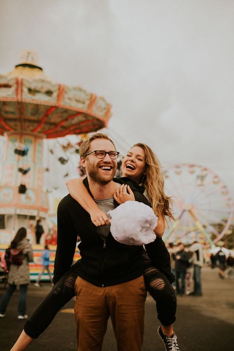 moody warm state fair engagement photography with cotton candy. Carnival Photo Shoots, Fair Pictures, Carnival Photography, Fair Photography, Adventure Photos, Shooting Photo, State Fair, Couple Shoot, Amusement Park