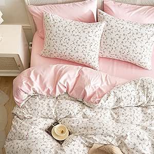 Wake In Cloud - Floral Comforter Set, Coquette Cottagecore Aesthetic Cute Flower Pattern for Women Teen Girls, Soft Lightweight Dorm Bedding, 3 Piece, Pink, Queen Size Coquette Cottagecore Aesthetic, Cozy Cottage Bedroom, Coquette Bedroom, Cute Flower Pattern, Core Aesthetics, Coquette Cottagecore, Full Size Comforter, Flower Comforter, Floral Comforter Sets