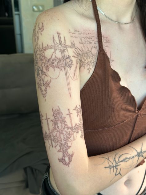 Aggrogoth Tattoo Arm, Green Colour Aesthetic, Secret History Tattoo, Different Types Of Tattoos, Aggrogoth Tattoo, Kpop Tattoo, Cybersigilism Tattoo, Colour Aesthetic, Stunning Tattoos