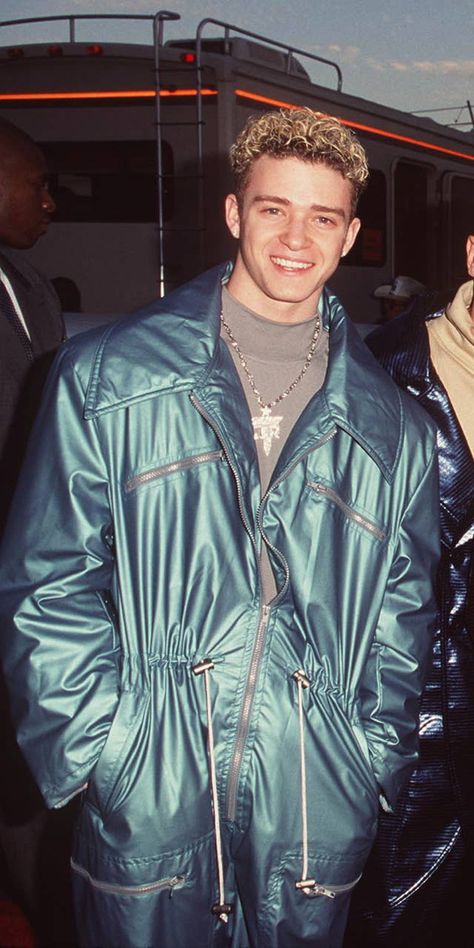 21 Times Justin Timberlake Wore Some Very Cringeworthy Fashions 2000s Hip Hop Fashion, Justin Timberlake Nsync, 2000s Pop Culture, 2000s Hip Hop, Missy Elliot, 2000s Outfit, 00s Fashion, 2000s Outfits, Ski Suit