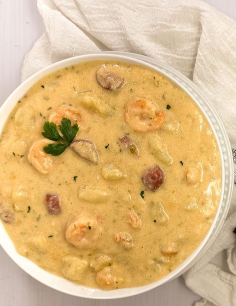 Crawfish Potato Soup, Cajun Potato Soup Recipe, Creamy Cajun Potato Soup, Shrimp And Potato Soup, Creamy Cajun Soup, Cajun Chowder, Cajun Soups, Cajun Soup Recipes, Crawfish Boil Soup