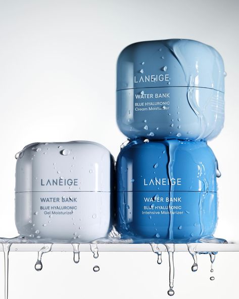 The new and newly upgraded Water Bank Moisturizers are made to fit every skin type, season and skin goal. Gel: Combo & oily skin Cream: Normal to dry skin Intensive: Very dry & sensitive skin Shop today on us.laneige.com, Sephora, Sephora at Kohls and Amazon #laneige #waterbank #laneigewaterbank #dryskin Skincare Laneige, Blue Skincare, Laneige Skincare, Laneige Water Bank, Blue Cosmetic, Clean Blackheads, Sephora Skin Care, Skincare Packaging, Combo Skin