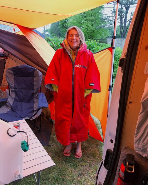 One of my favourite outfits when we’re away in the campervan is my @dryrobe 🏕 Warm, waterproof and incredibly stylish of course! 😜… Campervan Conversions, Travel Food, Van Life, Of Course, My Favourite, Favorite Outfit, Rain Jacket, Van, Travel