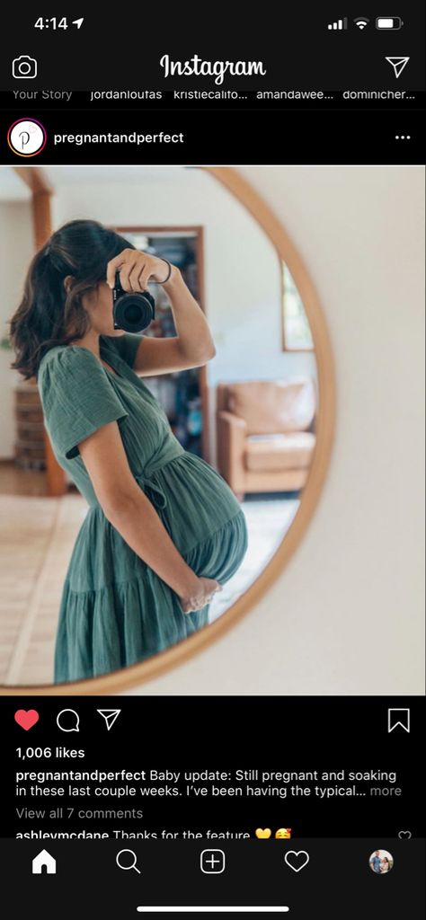 Baby Belly Photos, Diy Maternity Photos, Spiegel Selfie, Maternity Dresses Photography, Belly Pics, Baby Bump Pictures, Bump Pictures, Cute Pregnancy Pictures, Belly Photos