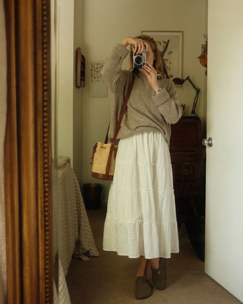 Weekly Looks Series - Autumn Outfit Insp0 9/8 — The Sun Also Reads Autumn Dress Ideas, Cute Modest Outfits Midsize, French Country Style Outfit, Fall Skirt Outfits Aesthetic, Clogs With Skirt Outfit, Clog Skirt Outfit, Clog Dress Outfit, Soft Autumn Clothes Style, Vintage Outfits Autumn