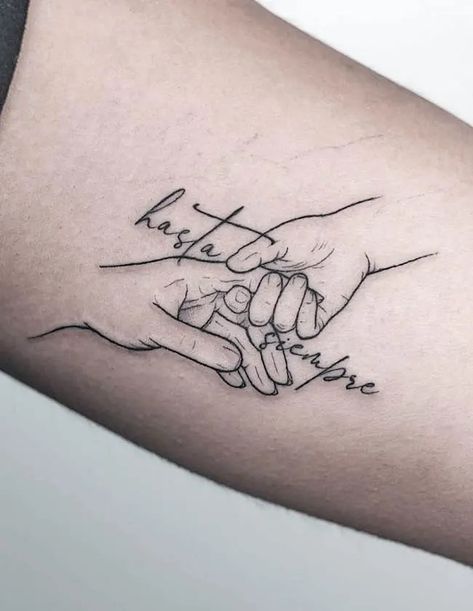 Tattoos For Your Daughter, Father Tattoo Ideas For Daughter, Tattoos For My Son, Tattoos For Your Son, Minimalist Mom Tattoo, Tattoo For My Son, Mom Baby Tattoo, Mutterschaft Tattoos, Baby Tattoo Designs