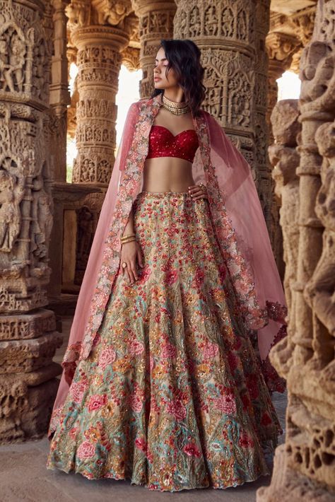 Lehenga Ideas That Will Surely End Up in Your Long Bridal Shopping List. Lehenga With Double Dupatta, Double Dupatta, Velvet Dupatta, Sheer Veil, Hand Embroidered Blouse, Gold Lehenga, Sangeet Outfit, Latest Bridal Lehenga, Indian Outfits Lehenga