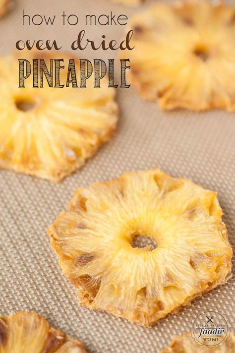 Dried Fruit Recipe, Fruit Chip, Dried Fruit Snacks, Dried Pineapple, Pineapple Recipes, Dehydrated Fruit, Healthy Treat, Dehydrated Food, Healthy Cat Treats