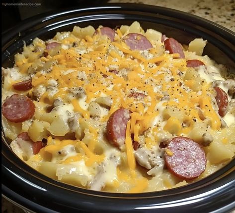 Easy Kielbasa Hashbrown Casserole Recipe - My Home Made Recipe Crockpot Keilbasa Recipes, Kielbasa Hashbrown Casserole, Kielbasa Hashbrown, Kielbasa Crockpot, Frozen Hashbrown Recipes, Crockpot Dump Recipes, Hashbrown Casserole Recipe, Crock Pot Potatoes, Kielbasa Recipes