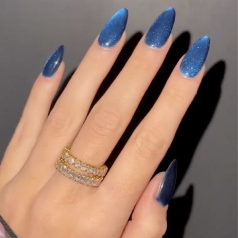 Nail Colours For Winter, Single Colour Nails, Single Color Nails, Winter Nail Colours, Two Color Nails, Winter Nail Polish, Velvet Nails, Pointy Nails, Cotton Candy Colors