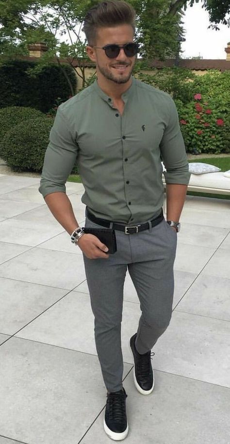 Formal outfit for men Formal Men Outfit, Spring Outfits Men, Trendy Mens Fashion, Best Mens Fashion, Herren Outfit, Mens Fashion Casual Outfits, Mode Masculine, Men Style Tips, Fashion Dresses Casual