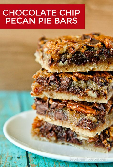 Chocolate Chip Pecan Pie Bars.  The great flavor of pecan pie, with chocolate chips, in a super easy to make bar. Chocolate Chip Pecan Pie, Pecan Pie Bar, Pecan Pie Bars Recipe, Pie Bar Recipes, Pecan Bars, Pecan Pie Bars, Diy Easy Recipes, Pie Bar, Dessert Dips