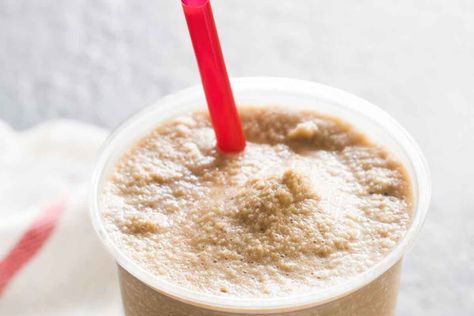 Make Chick-Fil-A Frosted Coffee at Home With This Recipe Copycat Frosty, Coffee Frosting Recipe, Iced Mocha Coffee, Chick Fil A Recipe, Frozen Coffee Drinks, Frosted Coffee, Frosted Lemonade, Cold Brew Coffee Concentrate, Cold Coffee Recipes